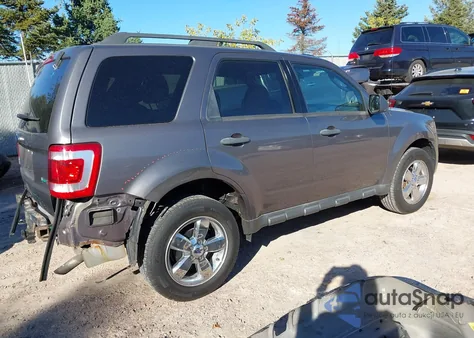 2010 Ford Escape Xlt from USA, damaged, VIN 1FMCU9DG9AKC69063